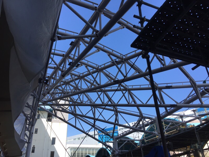 エントランス大屋根鉄骨